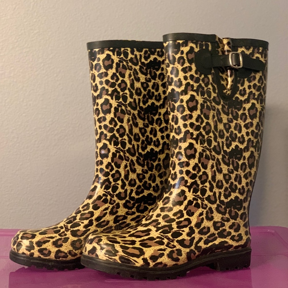 Used Leopard Rainboots